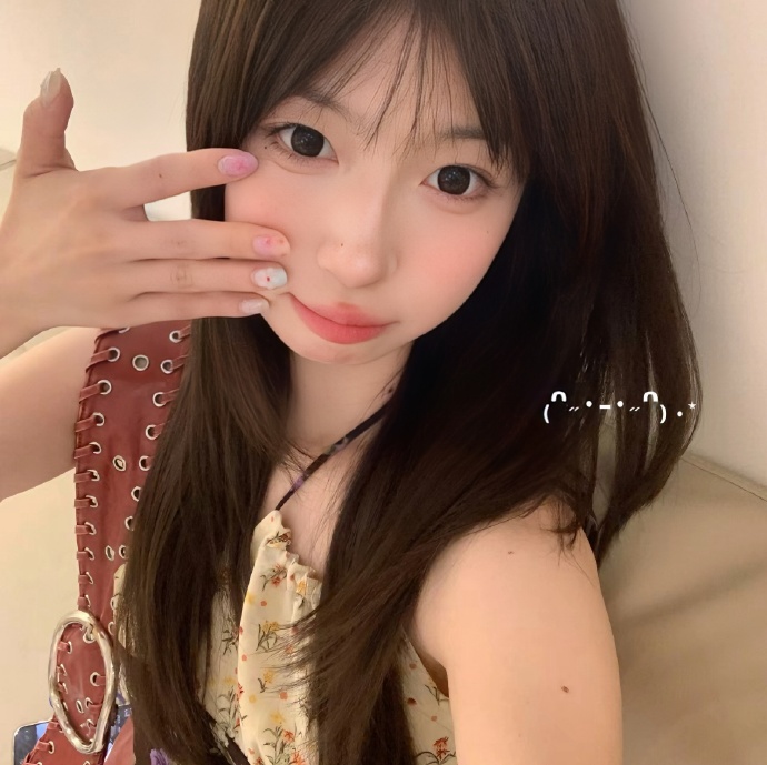 吸引人的女性头像(魅力女性头像)