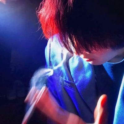 情侣头像婚纱雪景系列一男一女(雪景情侣婚纱系列)
